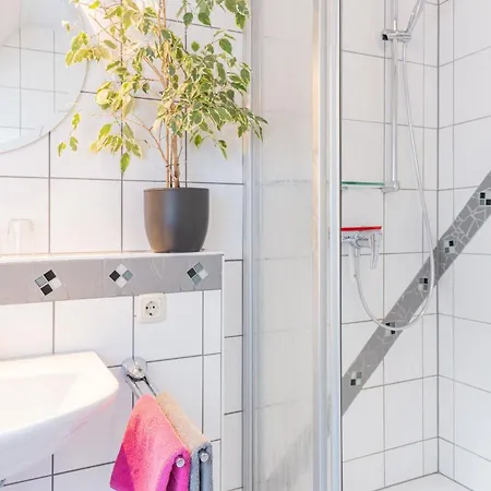 An Der Eichenallee, 35200