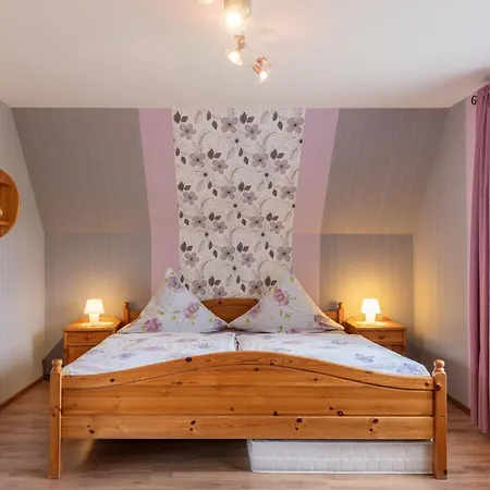 Apartman An Der Eichenallee, 35200 *