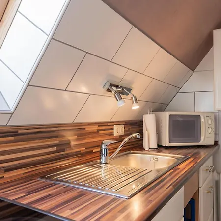 An Der Eichenallee, 35200 Apartment