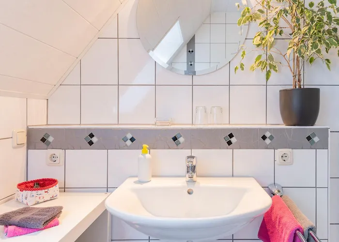 An Der Eichenallee, 35200 *